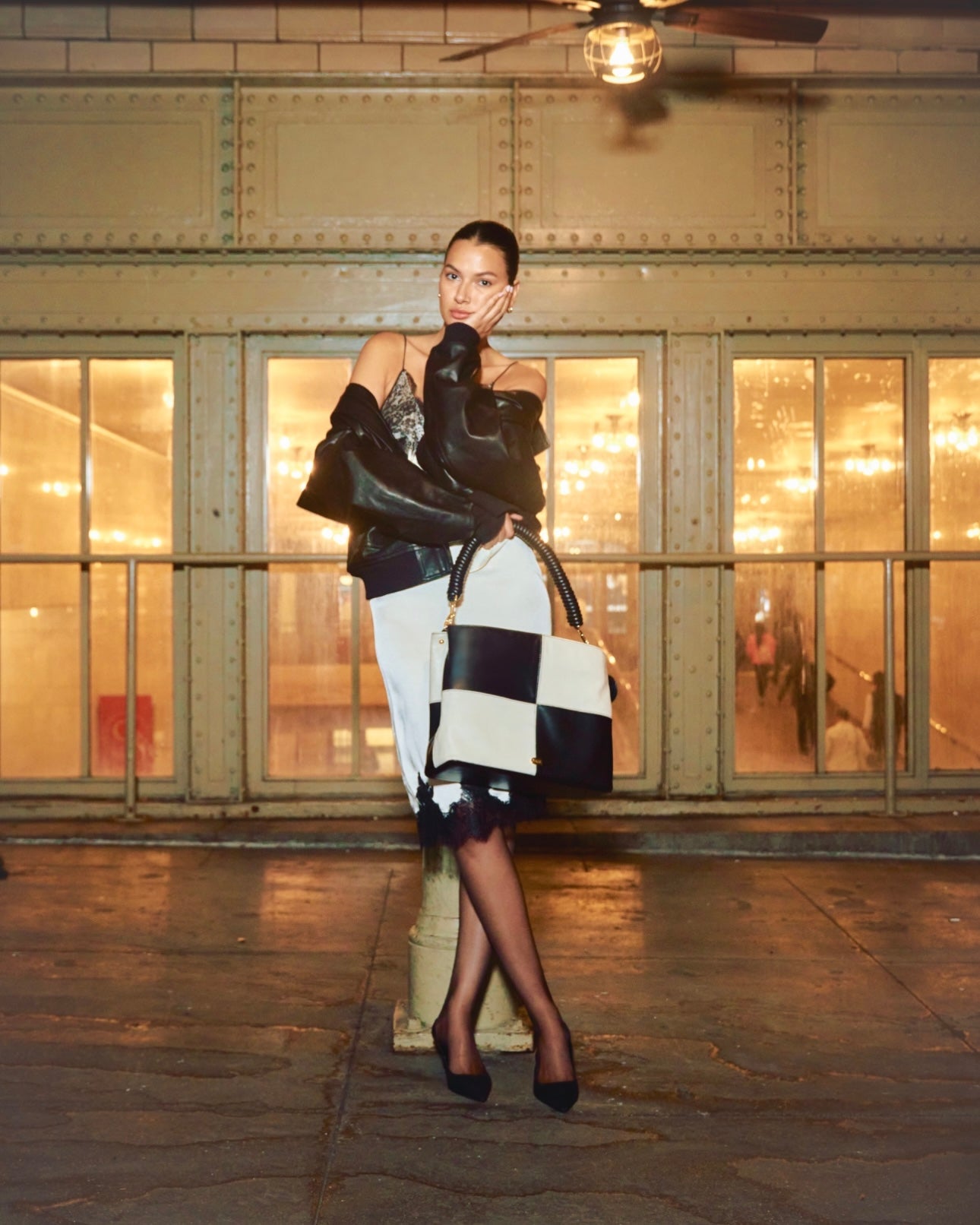 GIGI BLACK &amp; WHITE